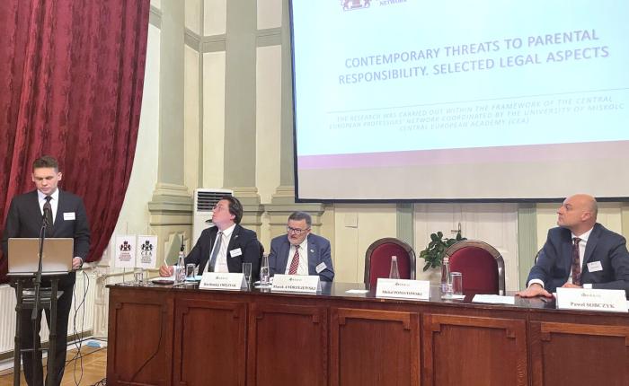 Ilustracja aktualności: Międzynarodowa Konferencja Naukowa - Zagrożenia dla władzy rodzicielskiej